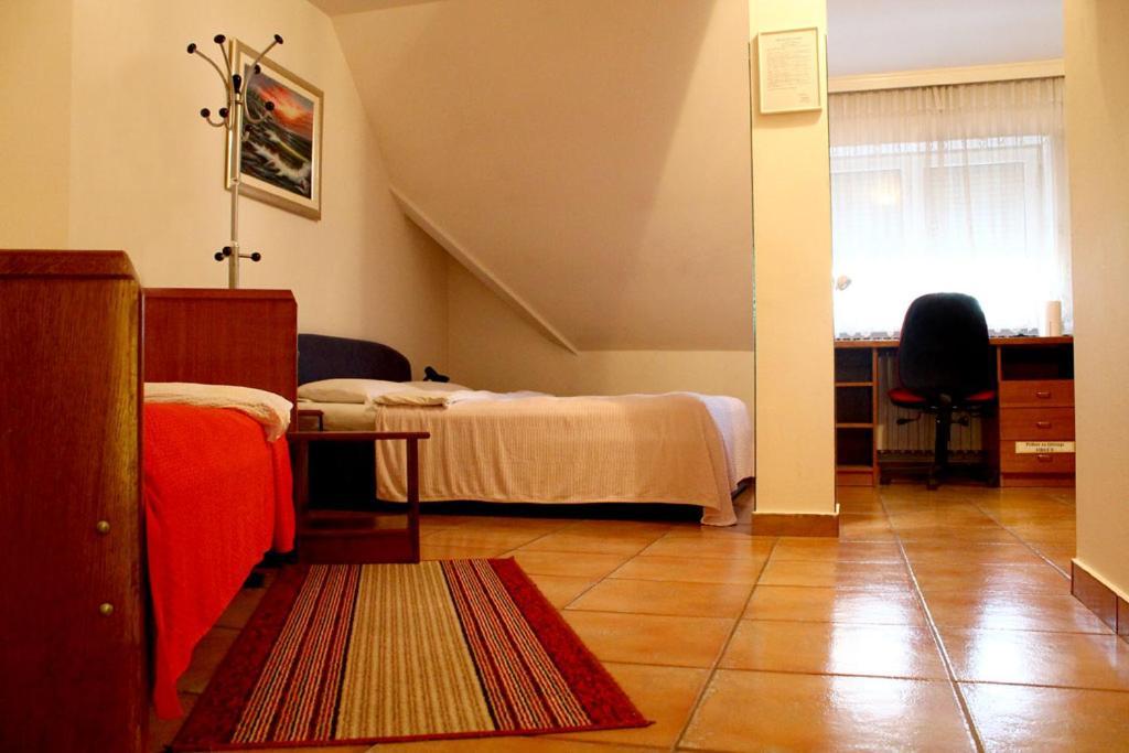 Hotel Domin Osijek Zimmer foto